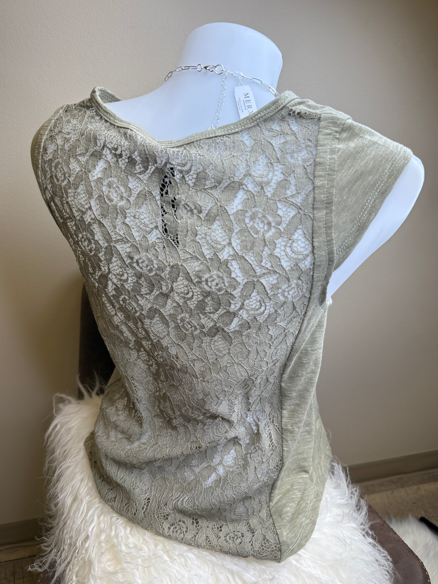 Leila Lace Back